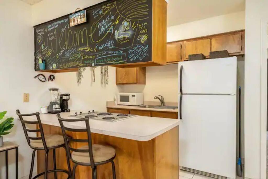 Pool King Lake Suite-Walk To Dt & Lake! Lake Havasu City Εξωτερικό φωτογραφία
