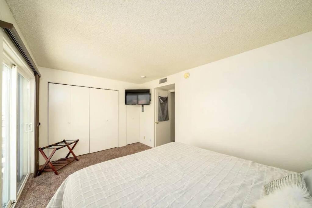 Pool King Lake Suite-Walk To Dt & Lake! Lake Havasu City Εξωτερικό φωτογραφία